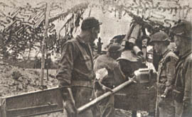 [35th Infantry: artillery crew in action]
